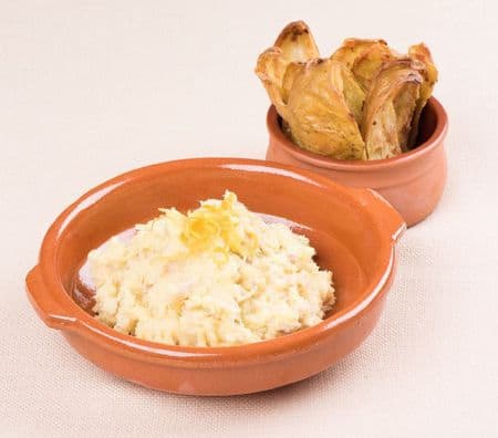 Smoked fish dip with potato skins