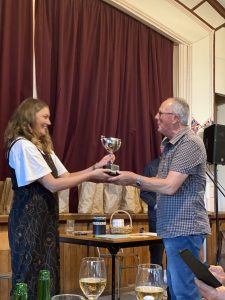 004 Kate Underwood presents PCT trophy