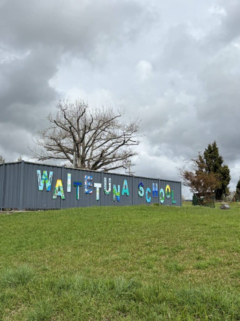 Waitetuna School